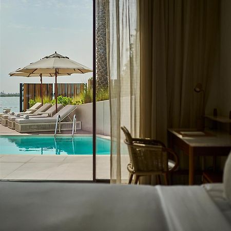 Erth Abu Dhabi Hotel Esterno foto
