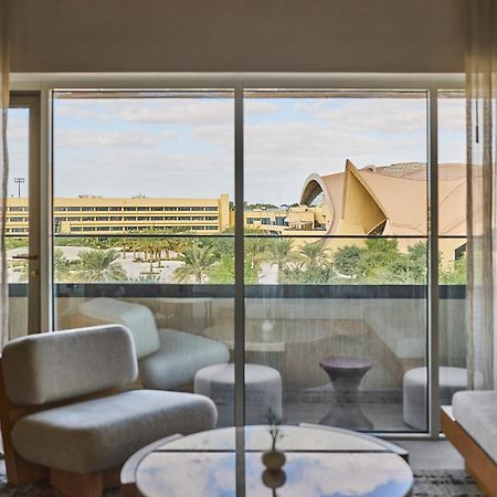 Erth Abu Dhabi Hotel Esterno foto