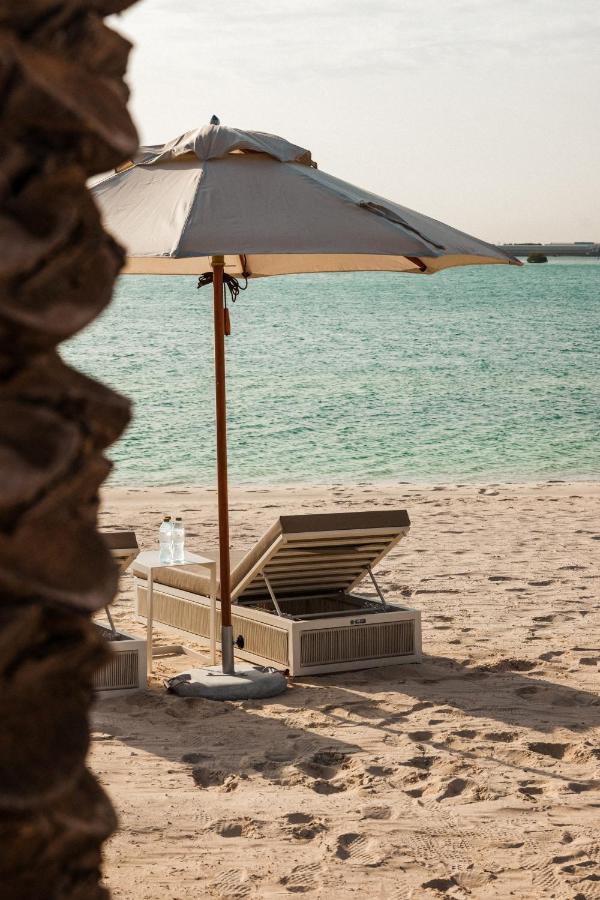 Erth Abu Dhabi Hotel Esterno foto