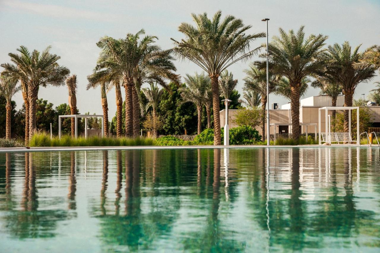 Erth Abu Dhabi Hotel Esterno foto