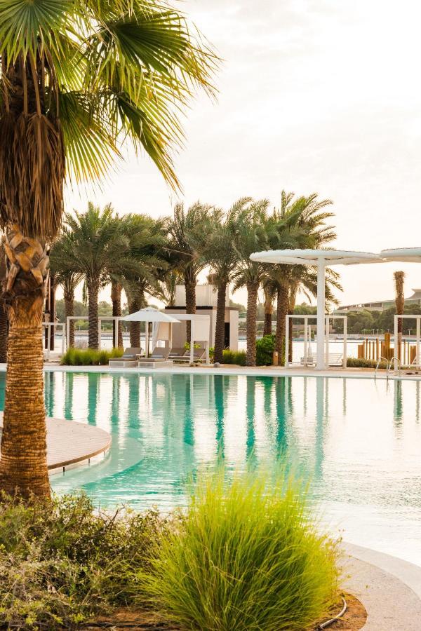Erth Abu Dhabi Hotel Esterno foto