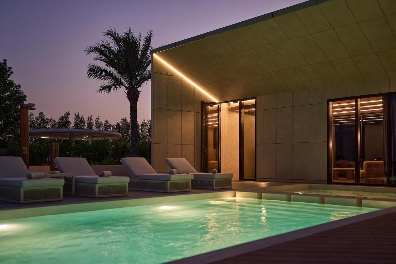 Erth Abu Dhabi Hotel Esterno foto