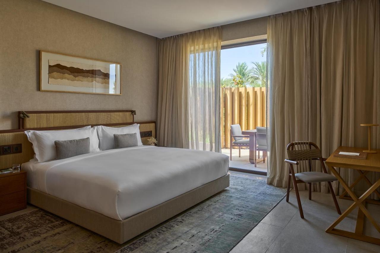 Erth Abu Dhabi Hotel Esterno foto