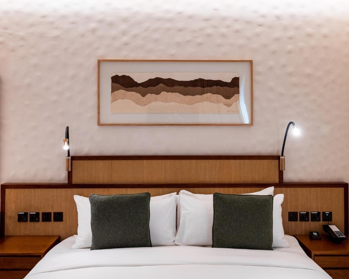 Erth Abu Dhabi Hotel Esterno foto