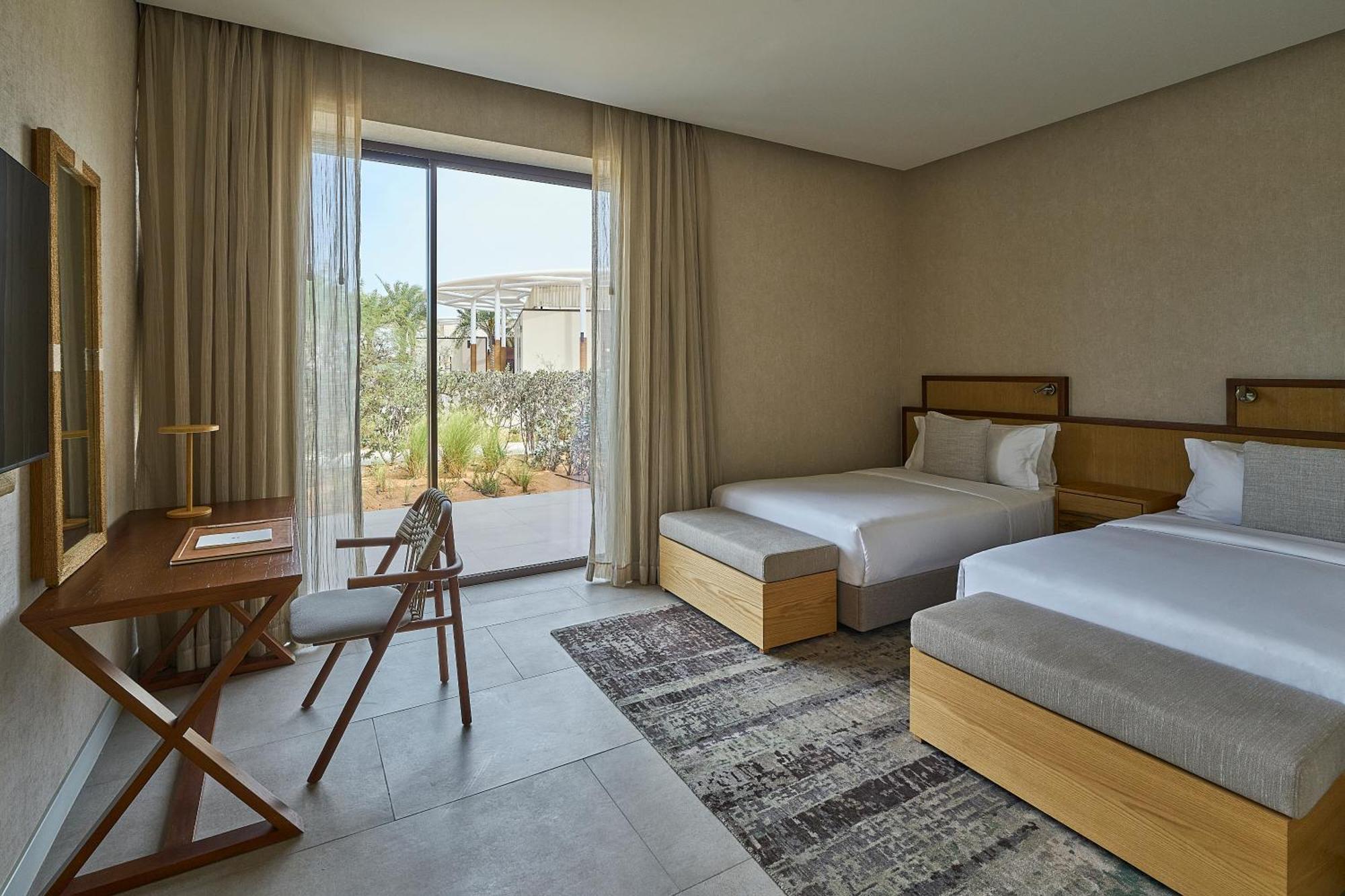 Erth Abu Dhabi Hotel Esterno foto
