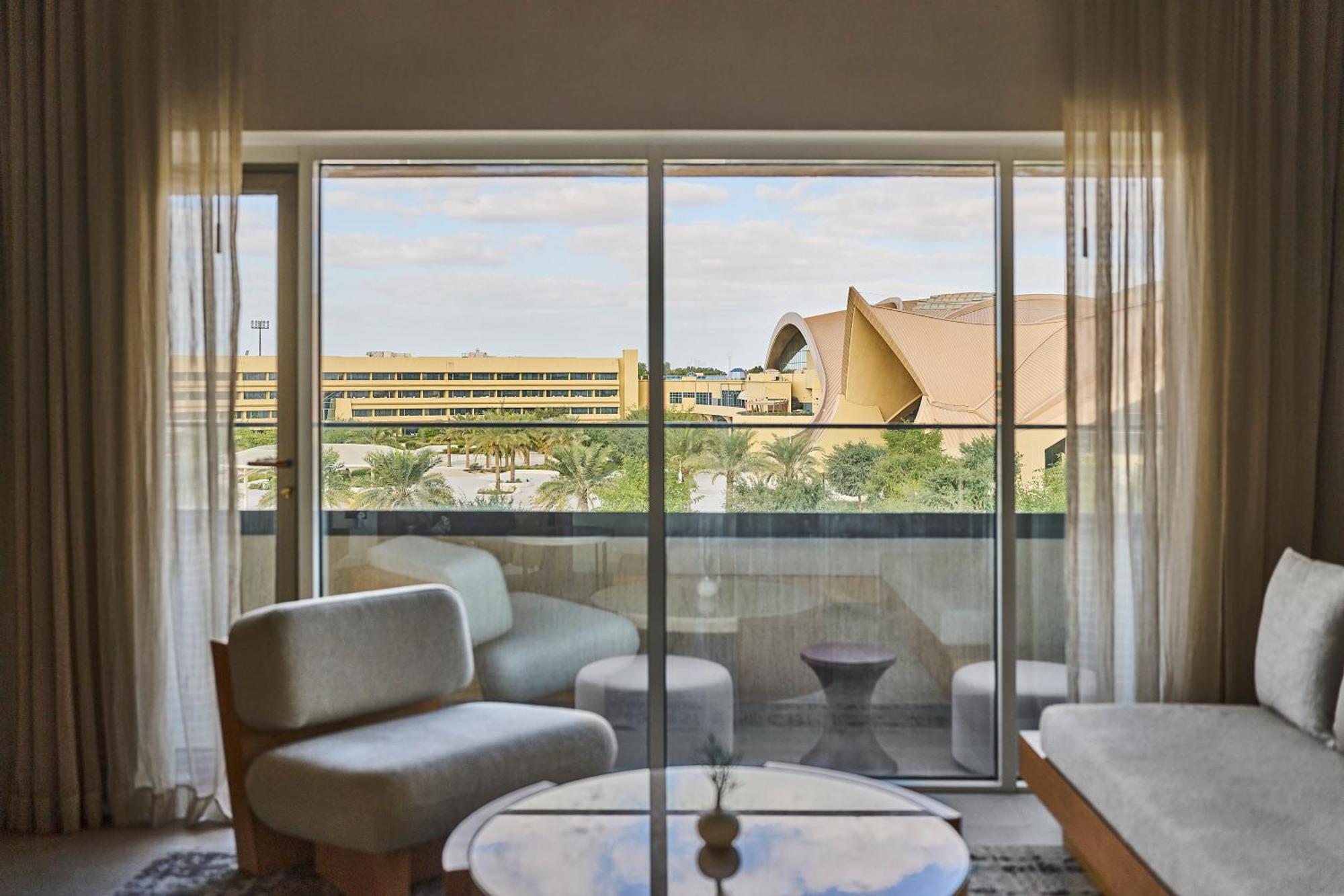 Erth Abu Dhabi Hotel Esterno foto