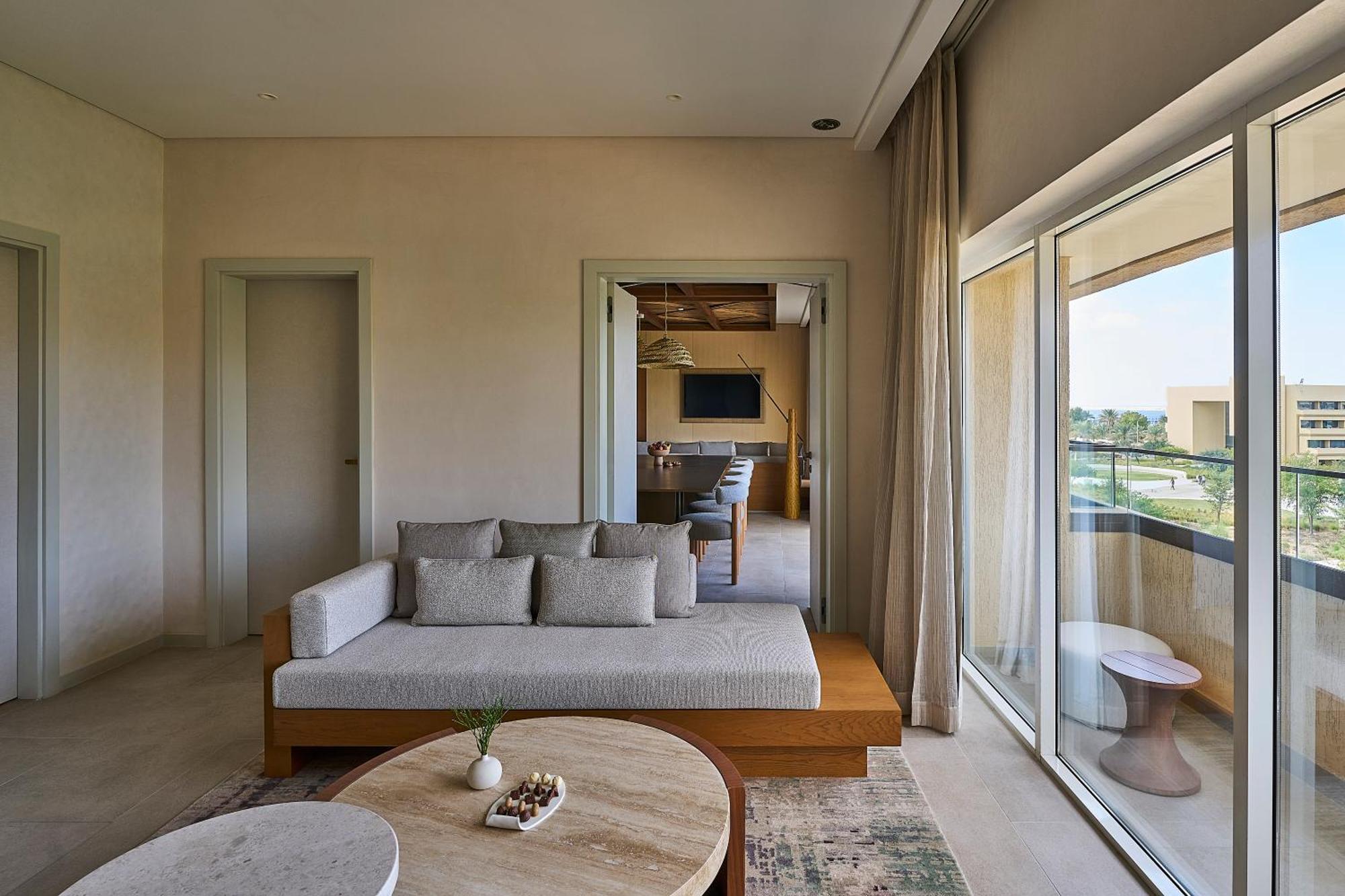 Erth Abu Dhabi Hotel Esterno foto